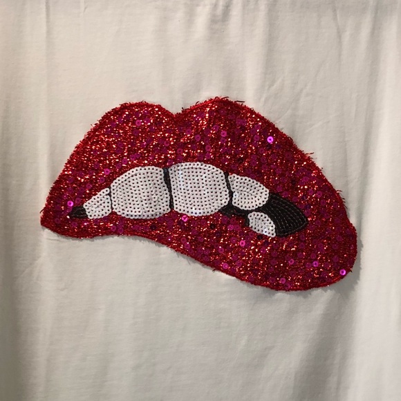 Bite My Lip Sequin Sparkly T- Shirt - Picture 2 of 3